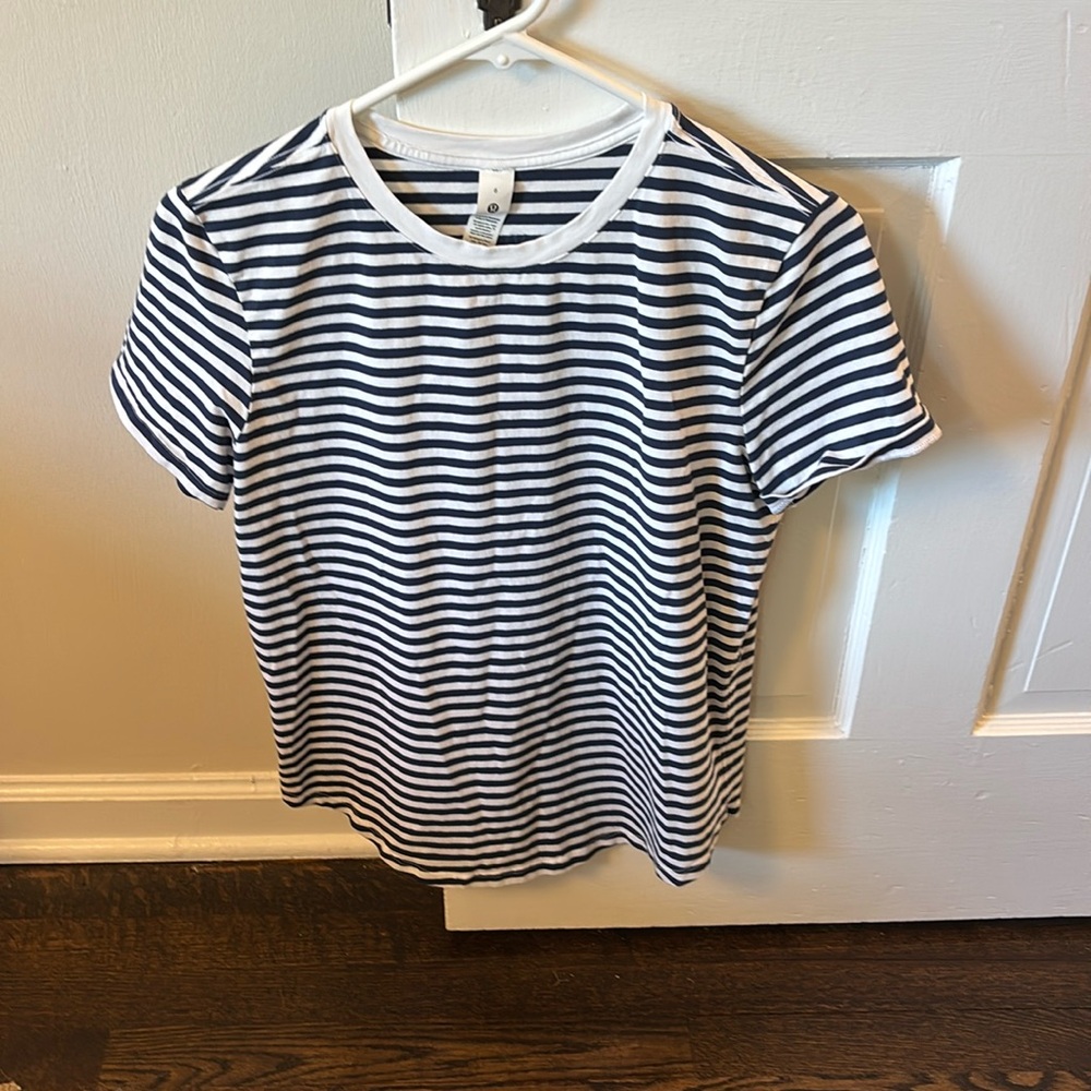 Lululemon Love T shirt 6